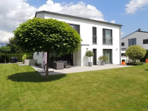 Modernes Wohnhaus in Ulm-Jungingen, durch ORLOGI Immobilien vermittelt